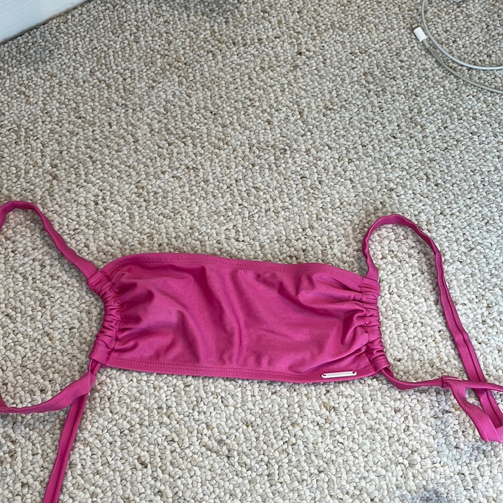 Kendall and Kylie bikini top